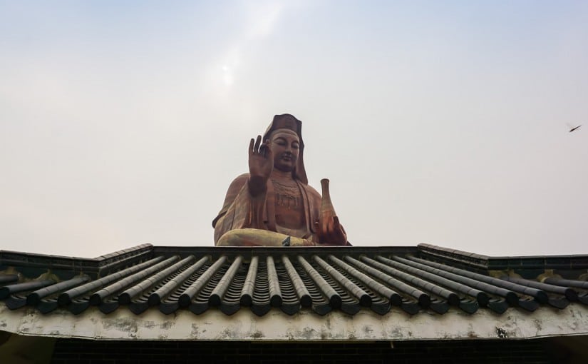 Храм на горе Сицзяо: а не стать ли мне буддистом?