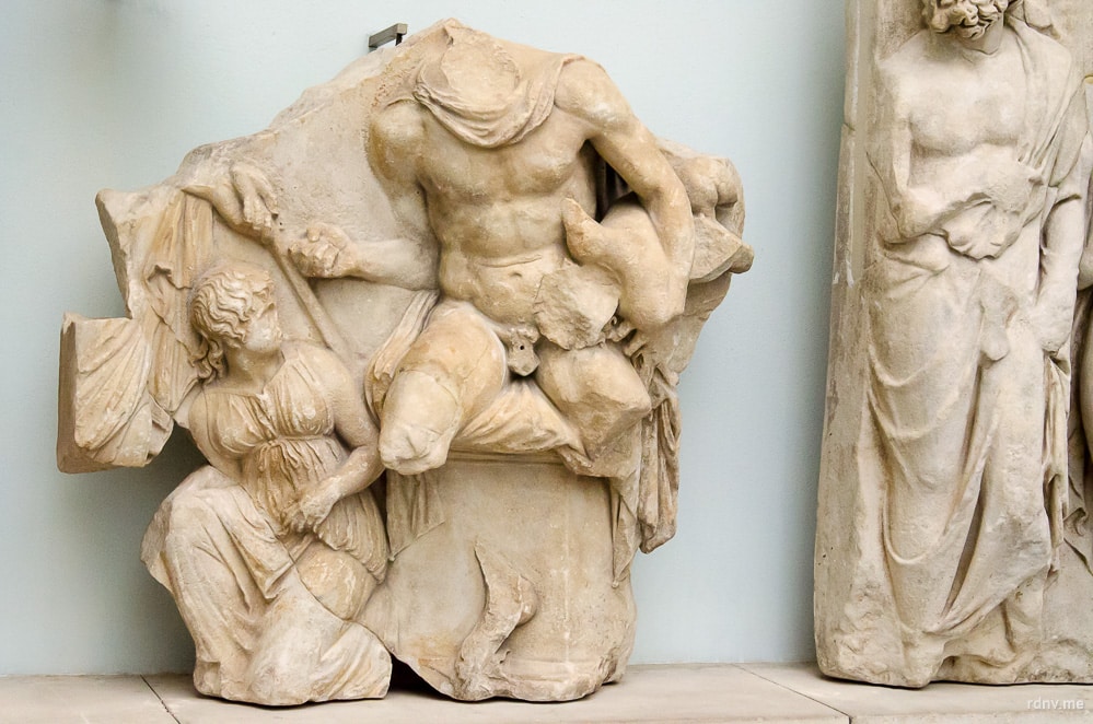 Пергамский алтарь в Пергамском музее Берлина